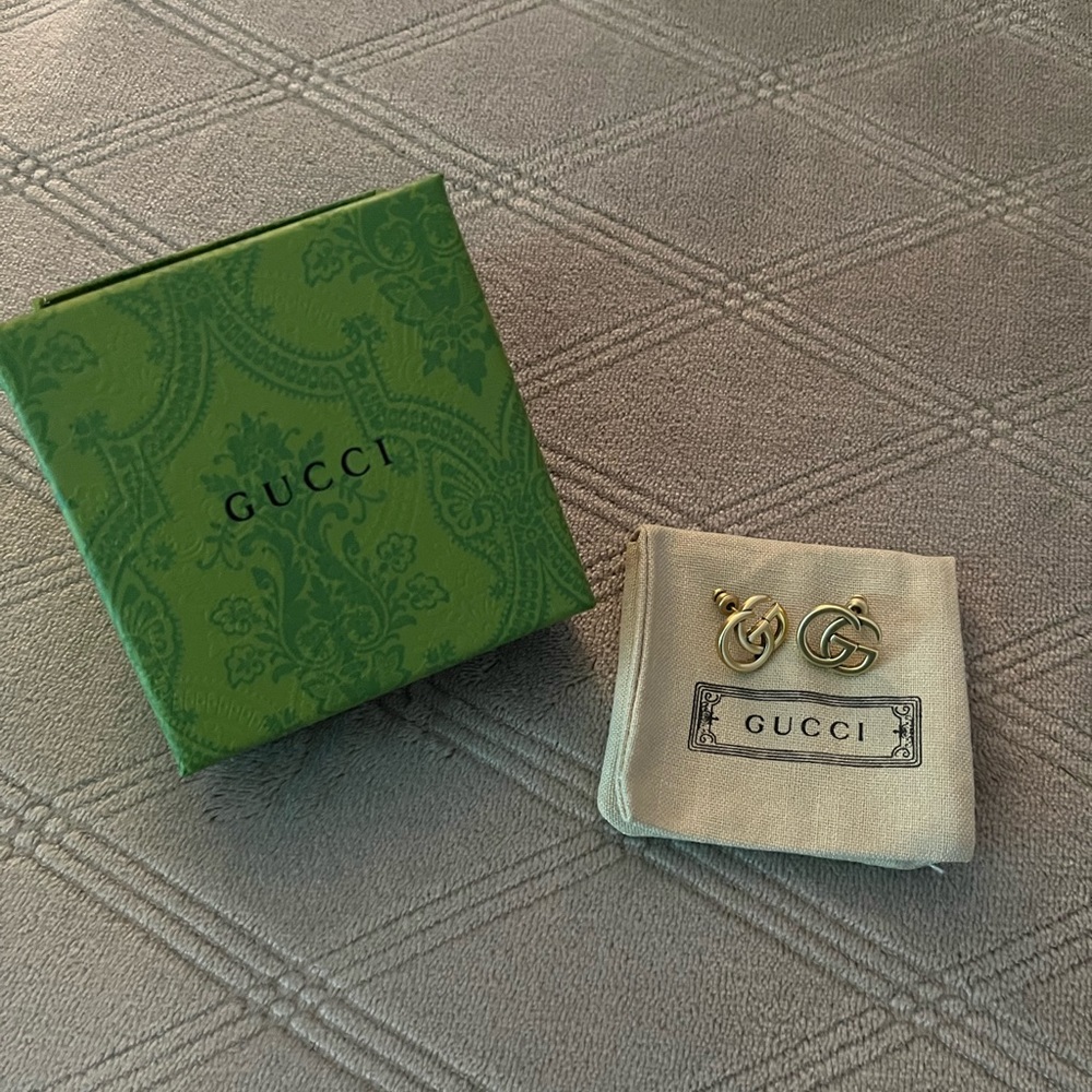 Gucci stud earrings
